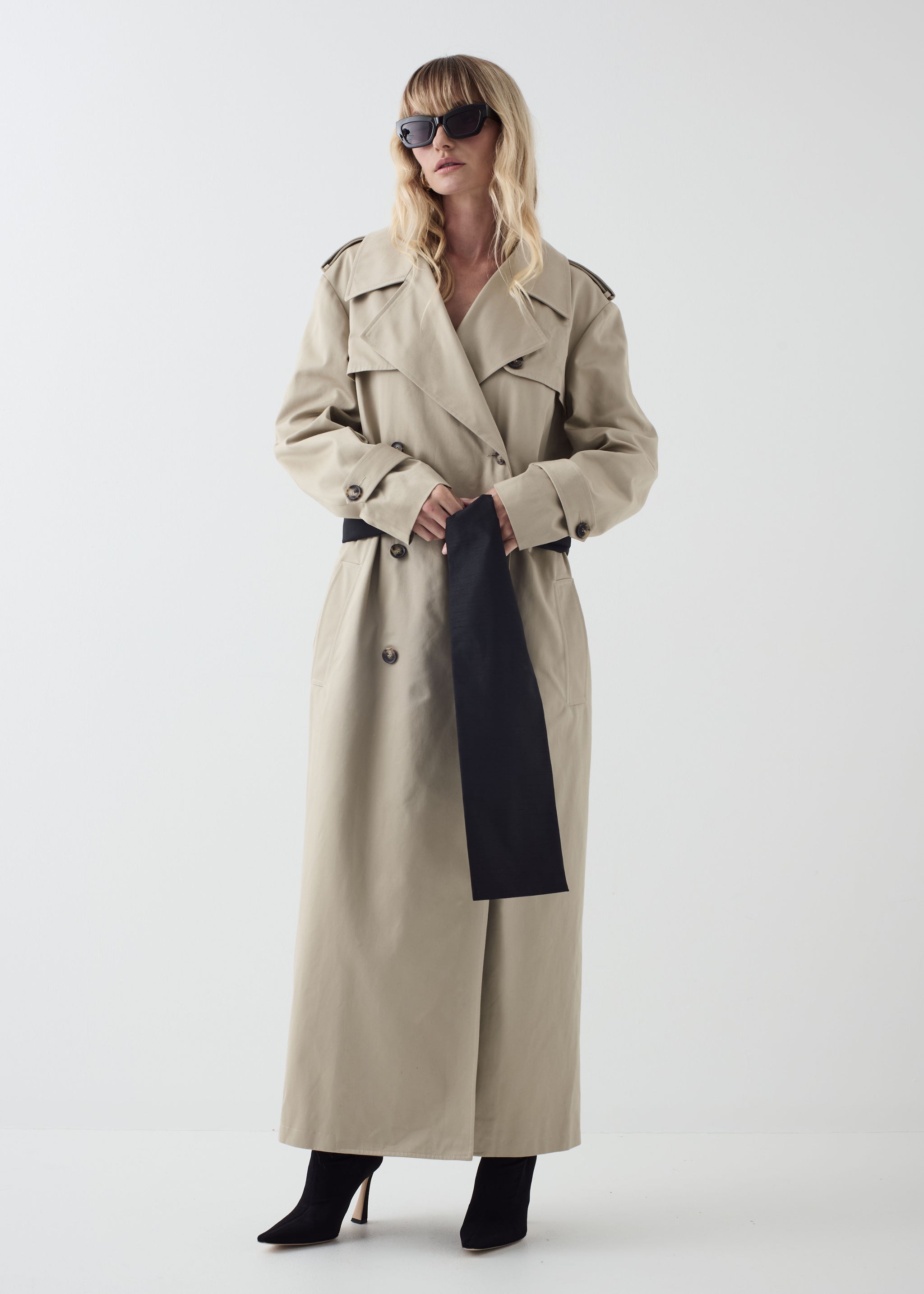 Madison Trench in Camel & Black – Florence & Fortitude